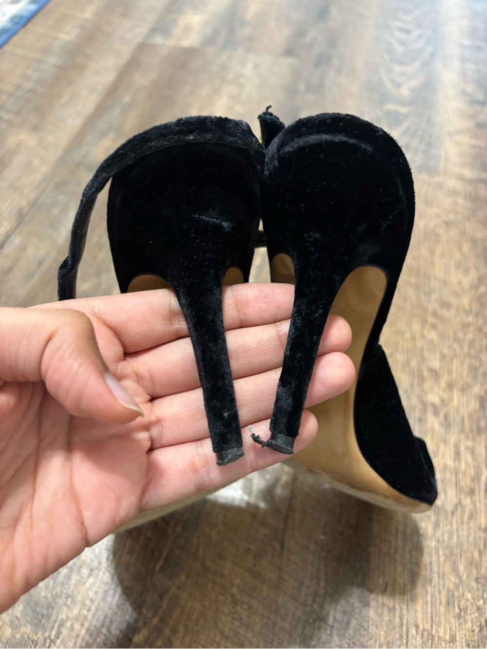 Vintage 2000’s Dolce & Gabbana Black Velvet Pointed-Toe Slingback Heels - Picture 8 of 10